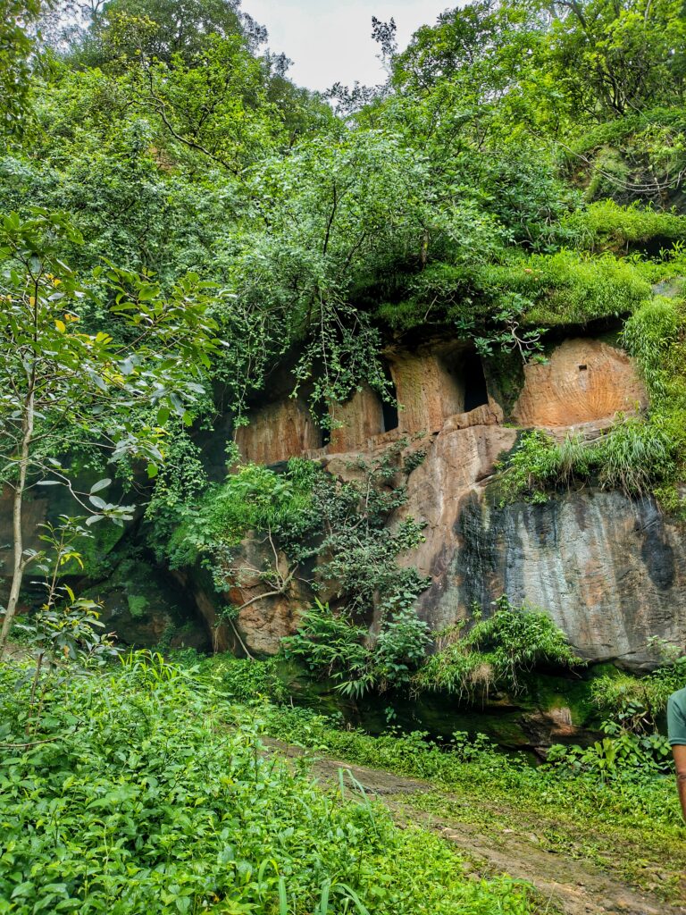 bandhavgarh caves